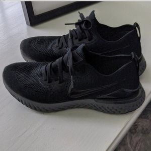 Nike Epic React 2 Flyknit